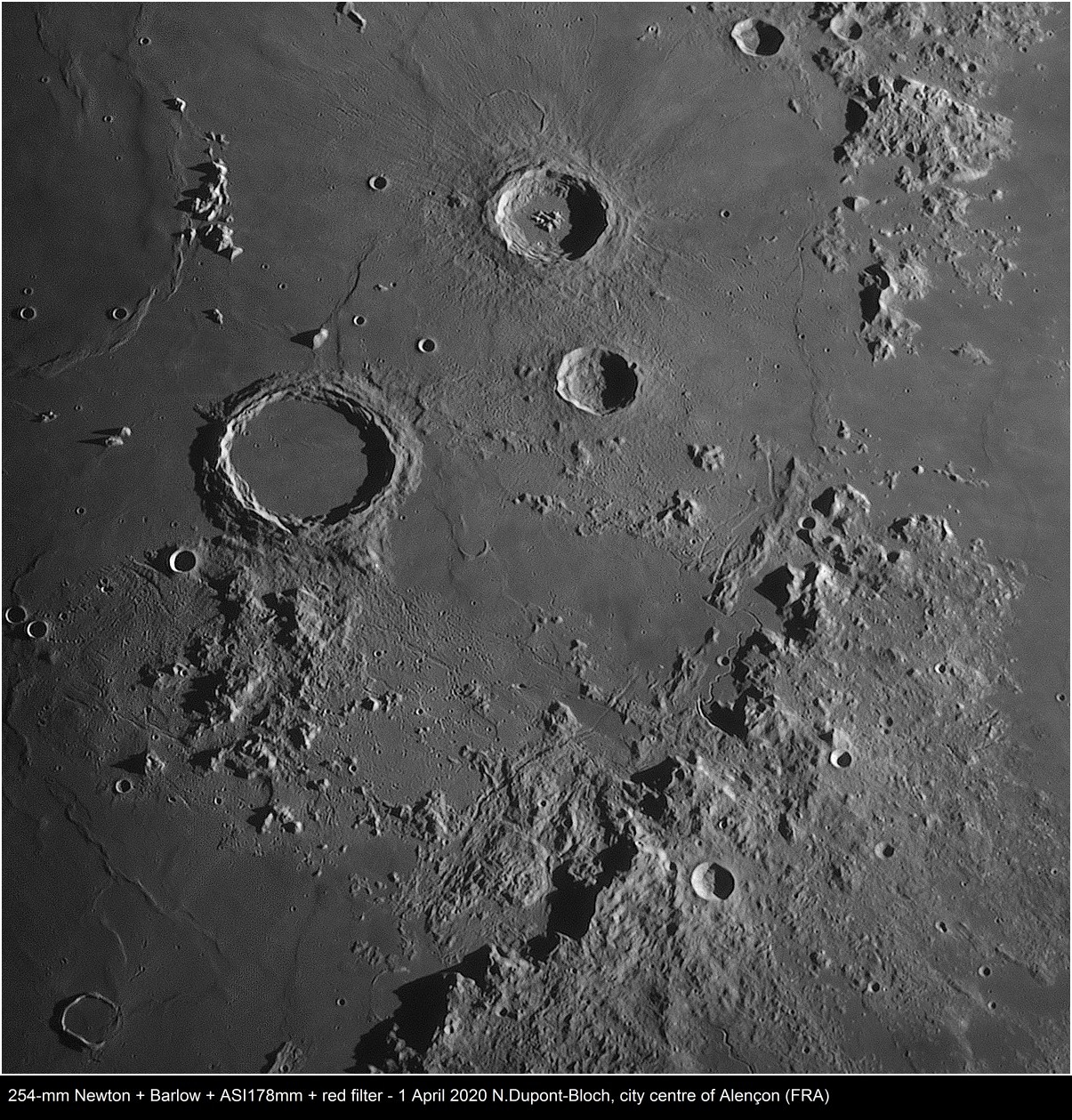 moon-00w28n-rima-hadley