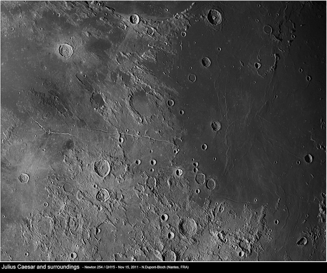 moon-18e07n-julius-caesar